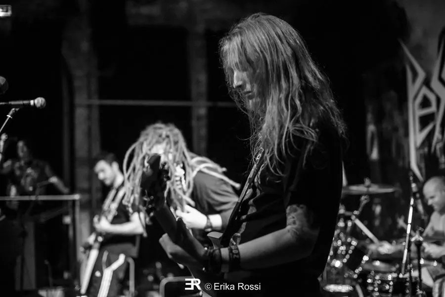 metal cafe live