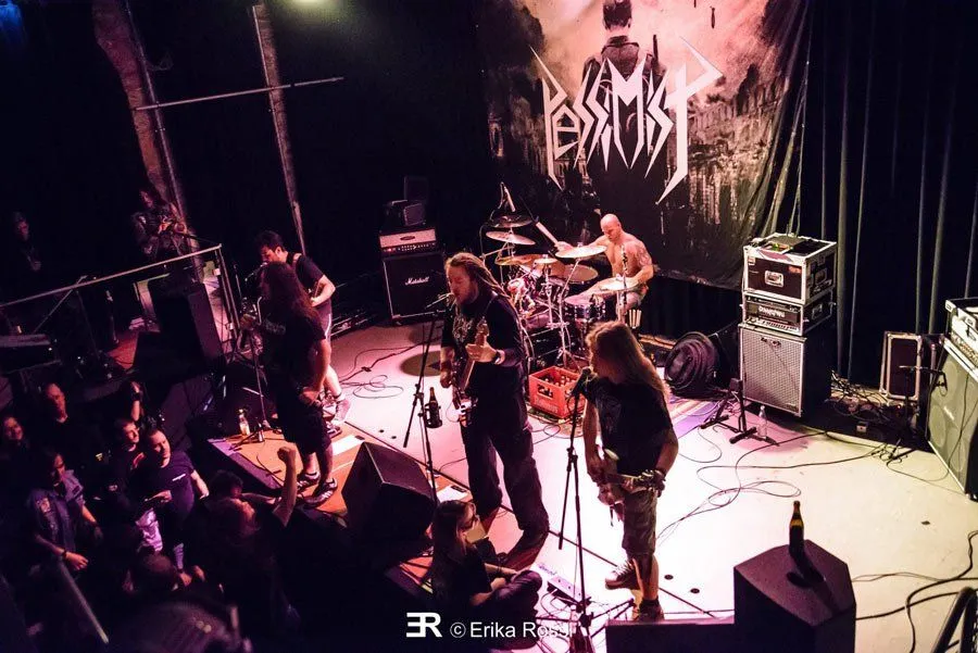 metal cafe live