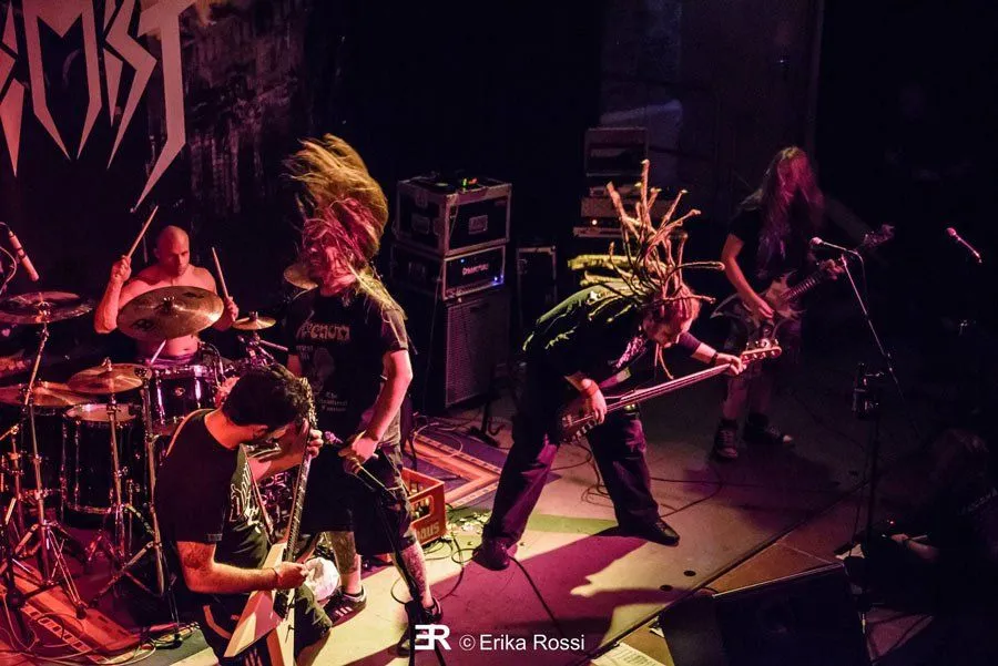metal cafe live