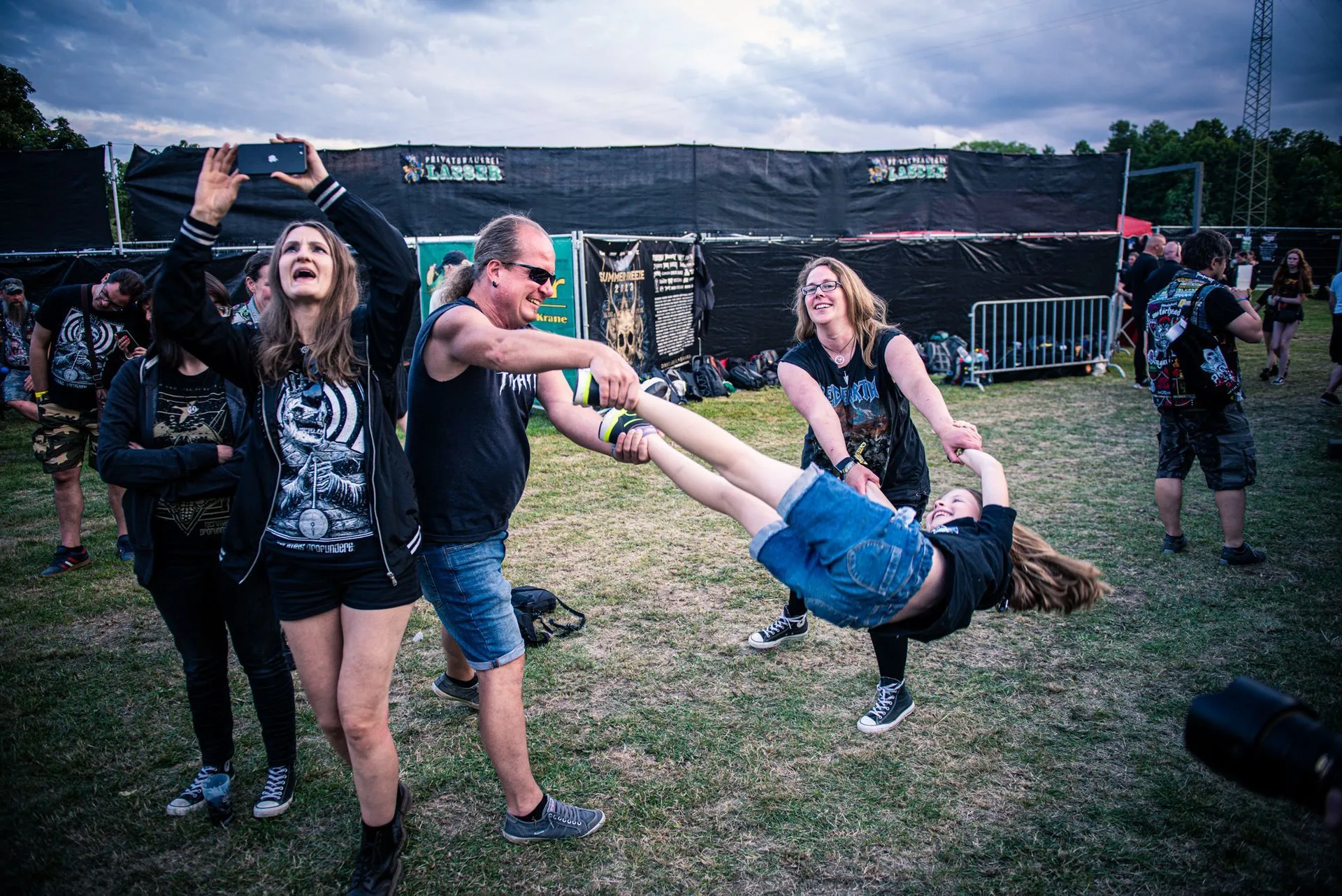 around the festival 2686